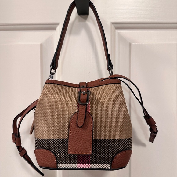*BNWOT* Small Canvas Crossbody tote with genuine leather trim - Picture 1 of 8